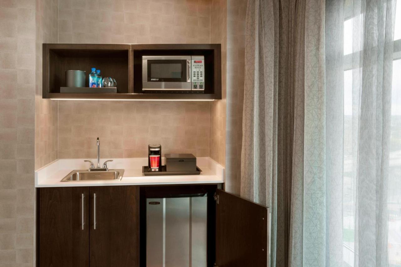 Buffalo Marriott At Lecom Harborcenter Екстер'єр фото