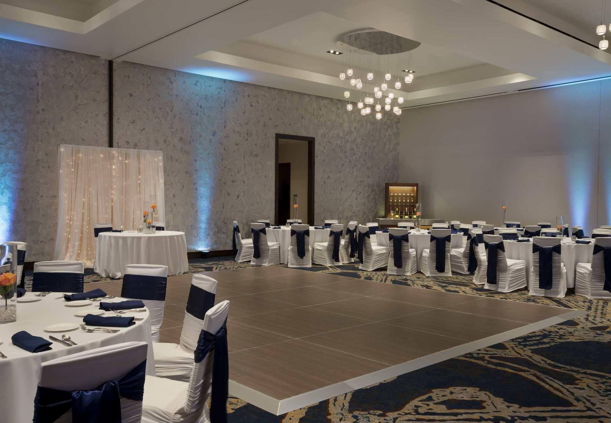 Buffalo Marriott At Lecom Harborcenter Екстер'єр фото