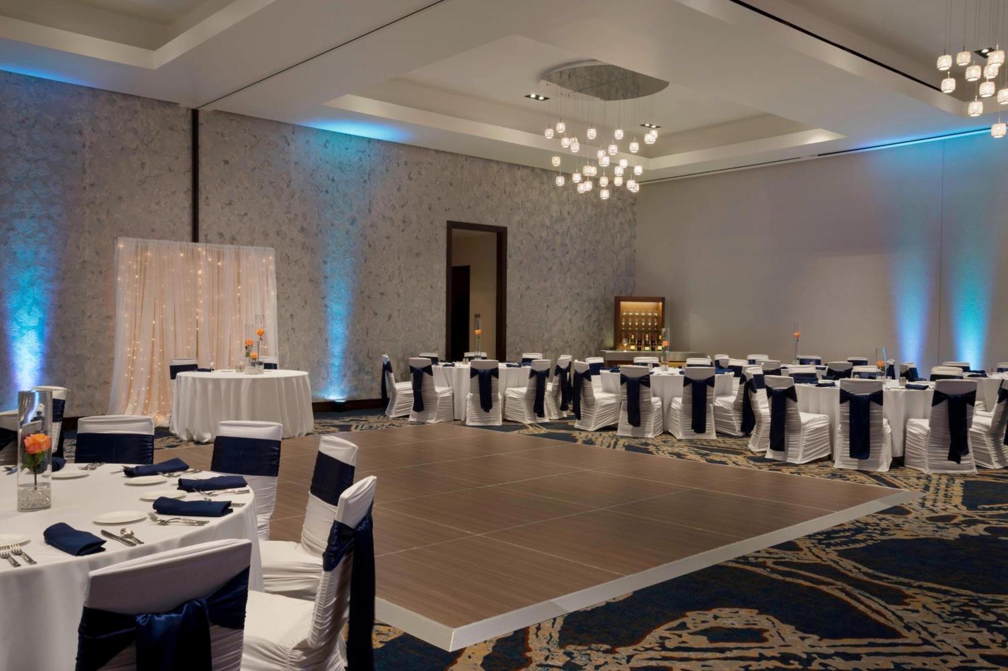 Buffalo Marriott At Lecom Harborcenter Екстер'єр фото