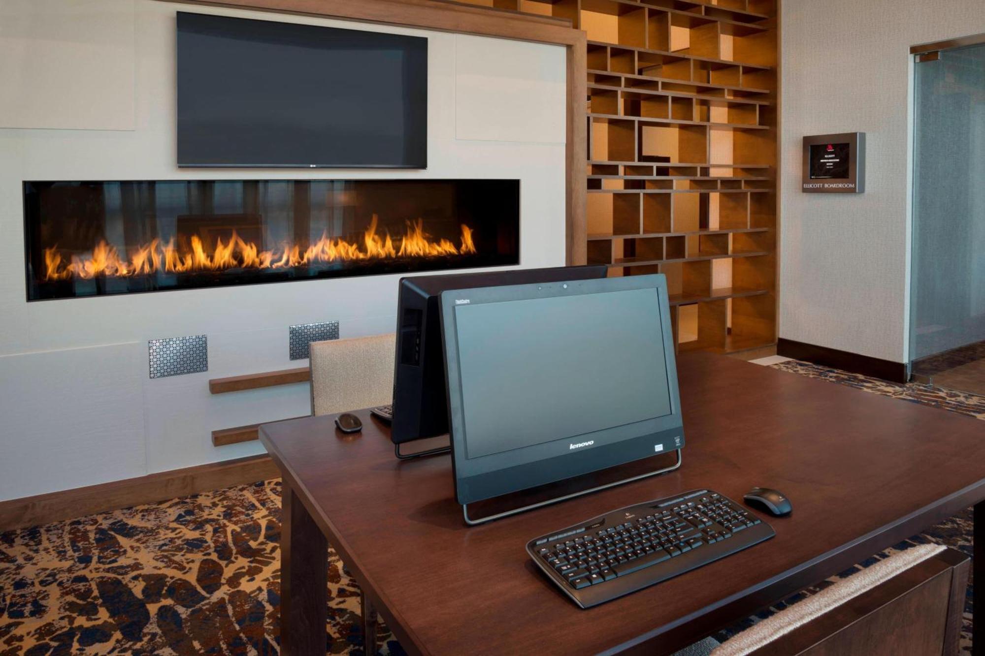 Buffalo Marriott At Lecom Harborcenter Екстер'єр фото